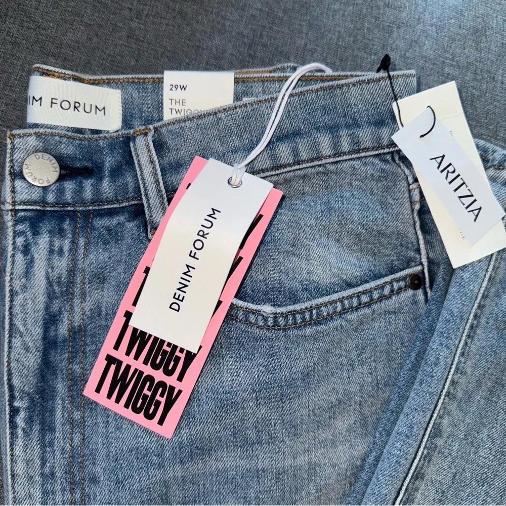 Aritzia Denim Forum NWT The Twiggy High Rise Flare Jeans - Picture 3 of 9